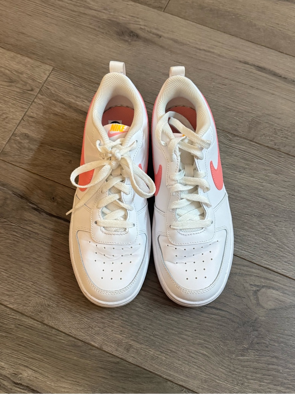 Nike court borough low - white and Pink Swoosh - Youth Athletic Shoes